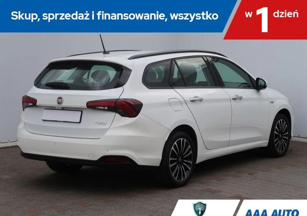 Fiat Tipo cena 57000 przebieg: 28504, rok produkcji 2021 z Gąbin małe 92